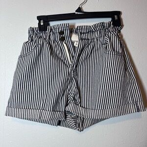 5/$25 Ava Black and White Shorts